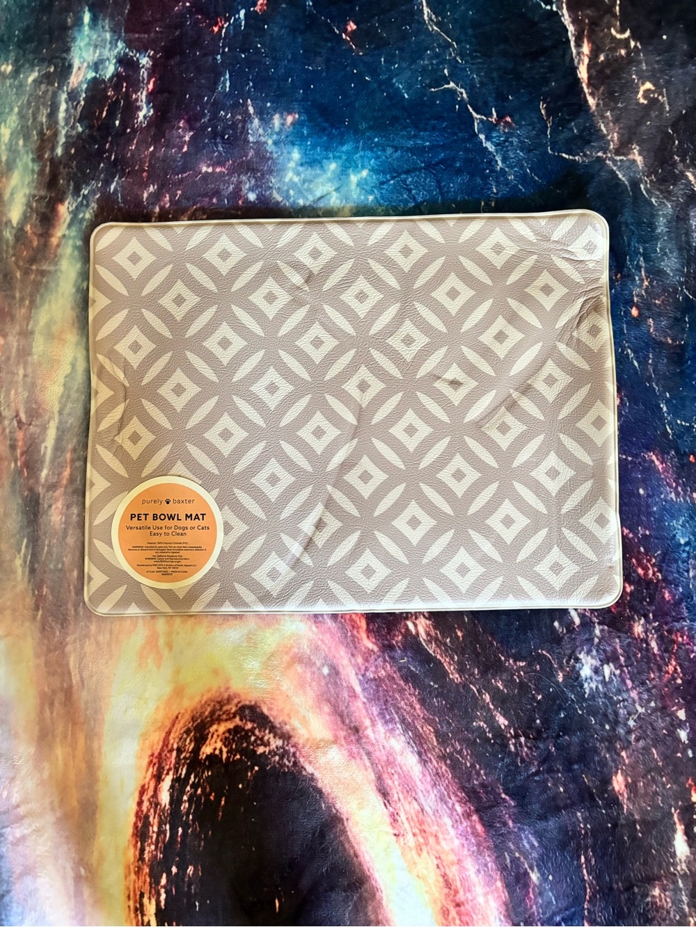 Gray Geometric Pet Bowl Mat